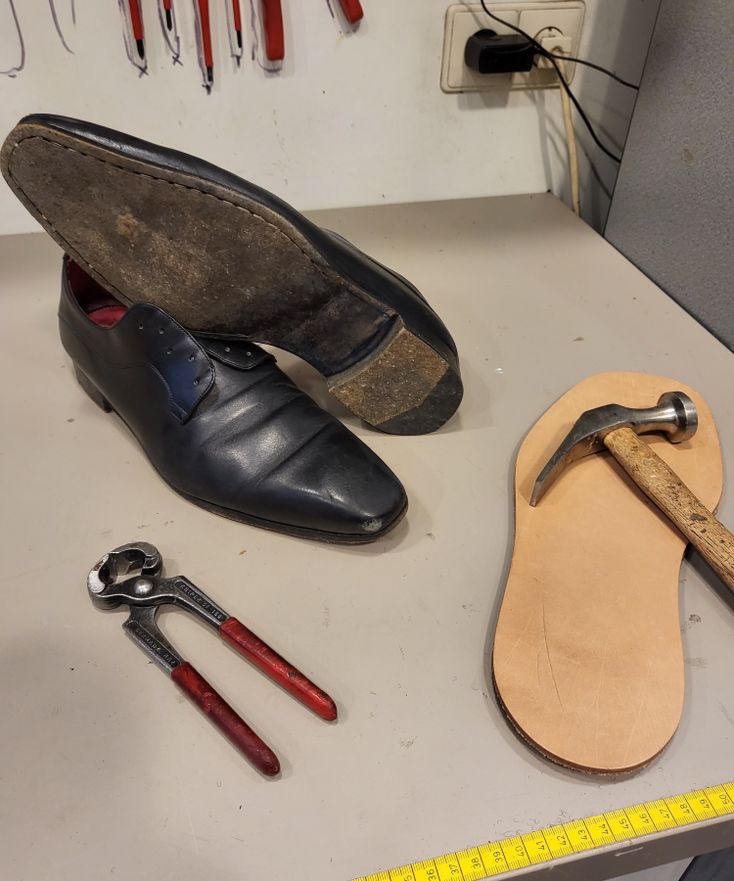 Leder onderwerken (voor)